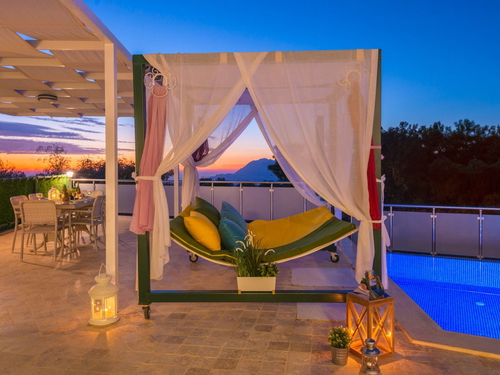 gece - Kasım
| Kalkan İslamlar Jakuzili Muhafazakar Villa: Doğa İçinde, 4 Kişilik